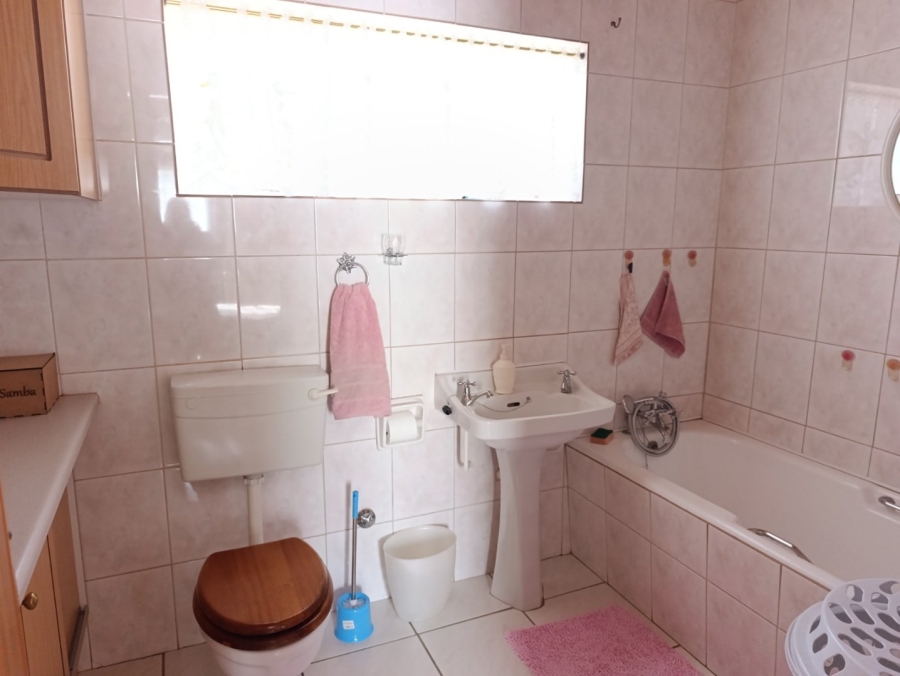 4 Bedroom Property for Sale in Fichardt Park Free State